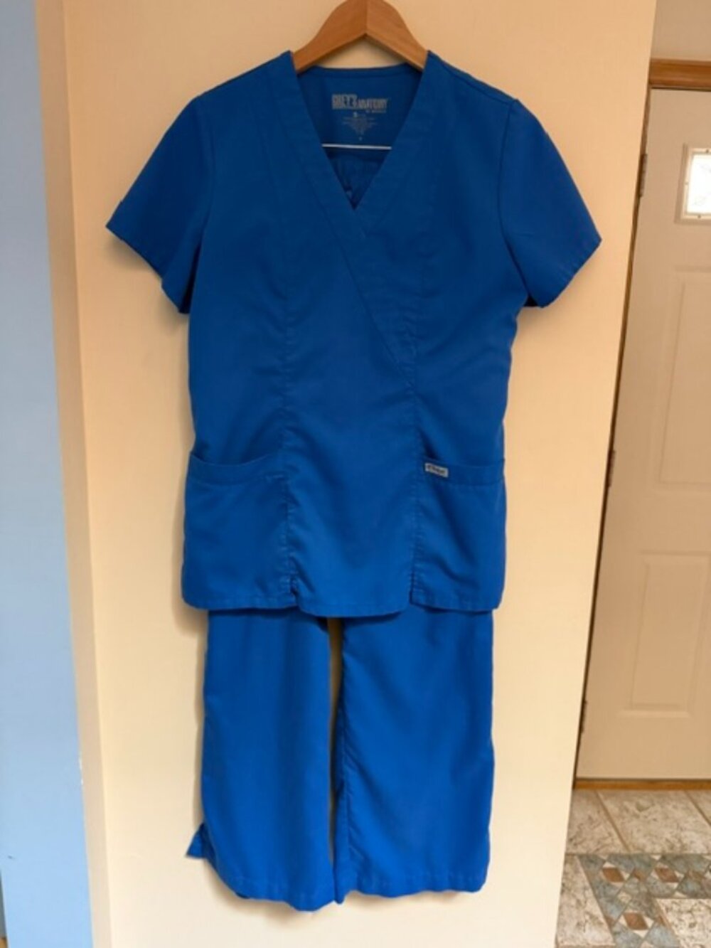 Grey's Anatomy Women’s Blue Scrub Set - Small